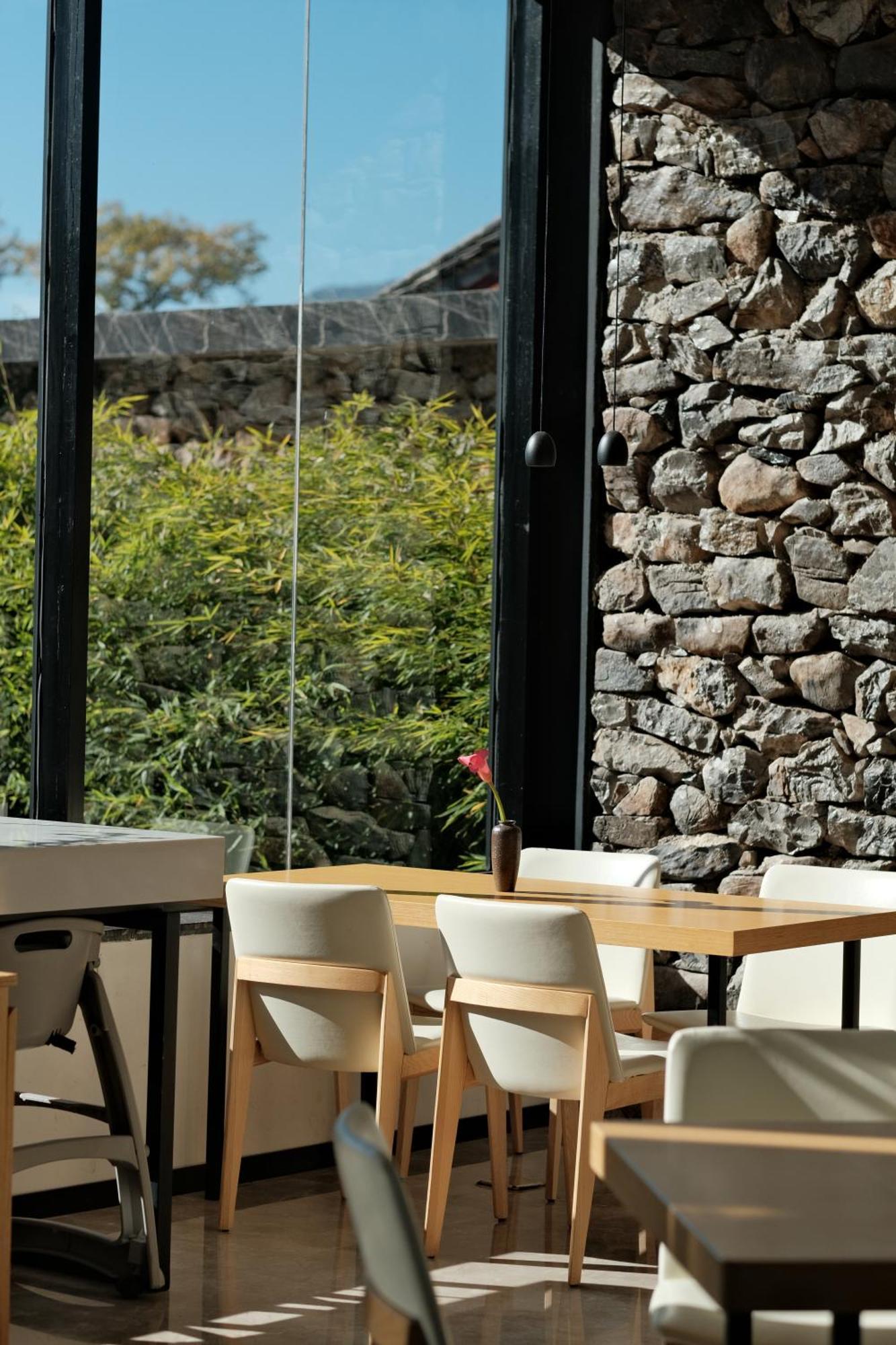 The Rock Hotel Lijiang (Yunnan) Exterior foto
